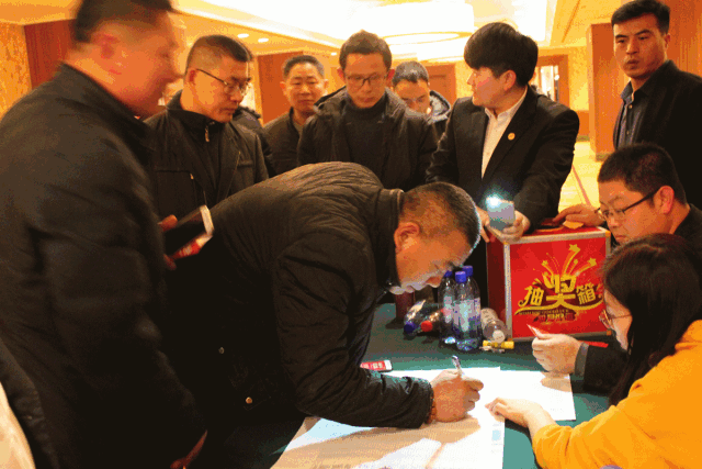 大連鵬鴻木工答謝宴現(xiàn)場(chǎng)