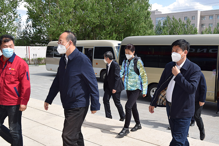 吉林省委常委、常務副省長吳靖平蒞臨鵬鴻生產基地督導調研